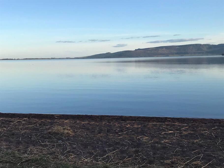 Loch Leven Getaway - 2 Bed House Apartment Кинрос Екстериор снимка